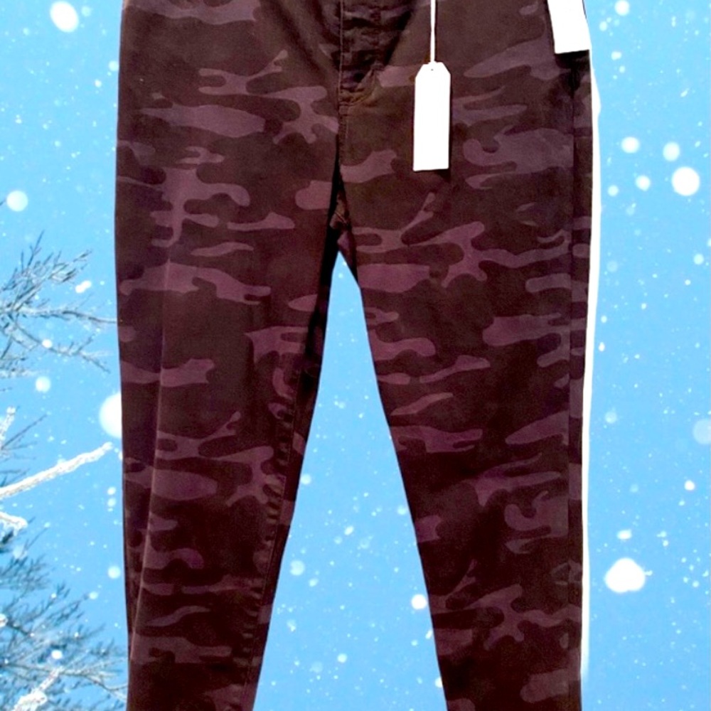 NWT sanctuary camo jeans
